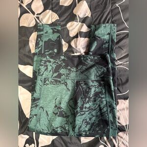 OFFLINE By Aerie The Hugger High Waisted Pocket Legging size M